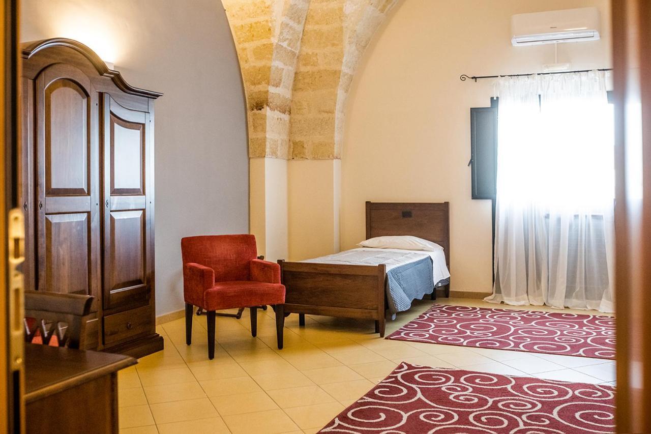 Laurito Resort & Spa Oria  Luaran gambar
